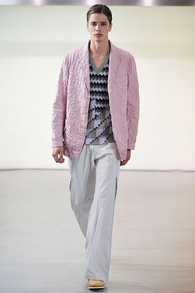 Look 15